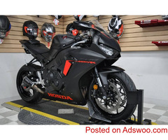 2017 Honda cbr 1000cc +19374909728