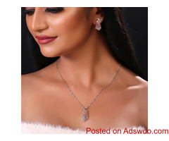 Fira Silver Sparkling Solitaire Diamond Round Necklace Set