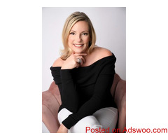 Headshot Photographer: Professional, Custom Headshots for Business and Personal Branding