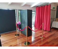 CLASSY DIGITAL & MIRROR PHOTO BOOTH HIRE IN SYDNEY AT LOW COST!!