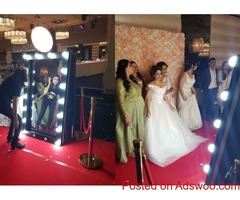 CLASSY DIGITAL & MIRROR PHOTO BOOTH HIRE IN SYDNEY AT LOW COST!!